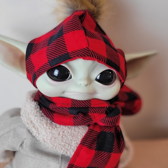 2 pc Hat & Scarf set for 11" The Child baby yoda LIFESIZE SIDESHOW Grogu Buffalo - Picture 3 of 14